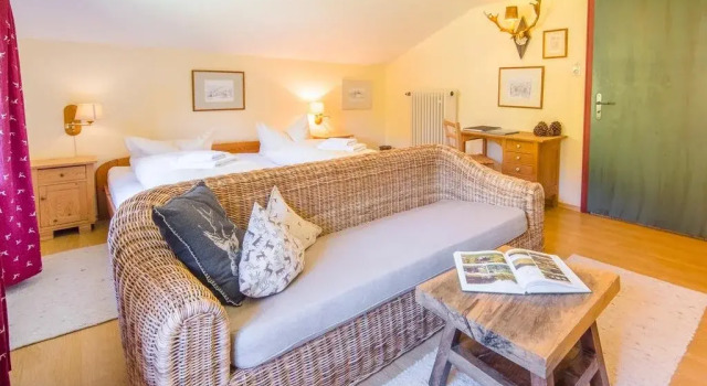 Berggasthof Butzn Wirt, Book Hotel Hotels in Chiemgau with Parking, Parking