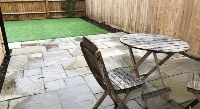 Апартаменты Low Cost, 4 Bed with Parking & Large Garden 06