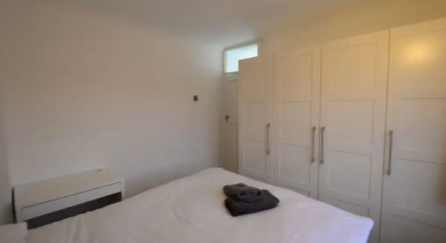 Enticing Holiday Home in Coventry With Garden