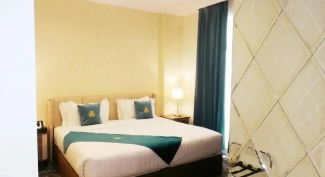 Двухместный полулюкс Tulip Inn Al Daar Rawafid