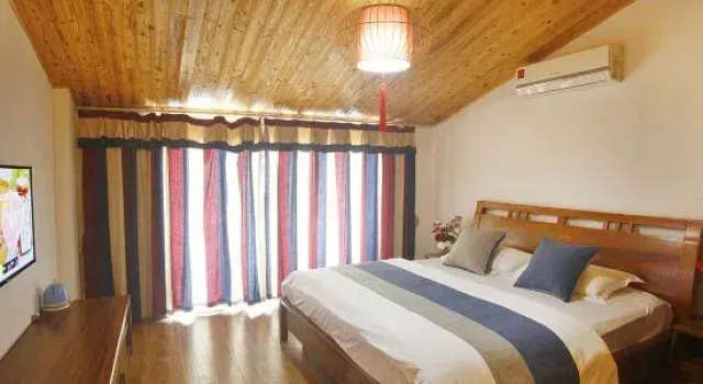 Кровать в общем номере Mountain View Guesthouse