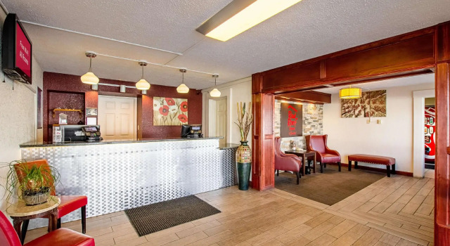 Red Roof Inn and Suites Battle Creek, Buchen Sie Hotel Battle Creek Michigan
