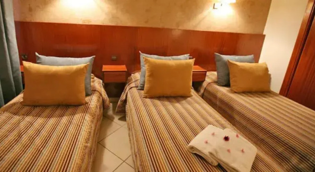 Camera Standard Hotel Ali