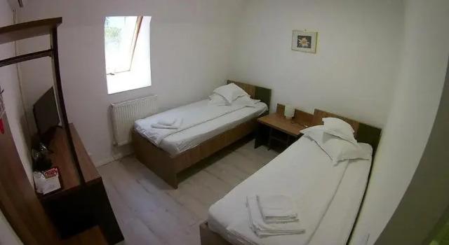 Pension Paris, Забронировать Отель Клуж-Напока Клуж, рядом с Cluj-Napoca Municipal Clinical Hospital