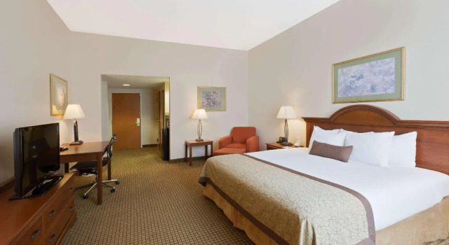 Двухместный номер Standard Wingate by Wyndham Charlotte Airport