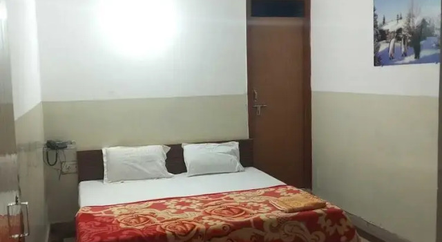 Hotel Big Bell By WB Inn, Забронировать Отель Отели Сикандра с парковкой, Парковка