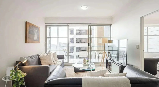 Cozy 2BR Apartment Steps From Darling Harbour, Забронировать Апартаменты/квартира Апартаменты Сиднея, рядом с James Watkinson Reserve, Апартаменты/квартира