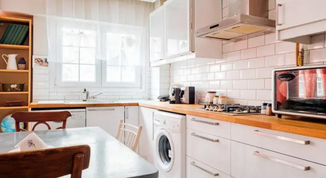 Lovely Flat w Balcony 5 min to Istiklal Ave