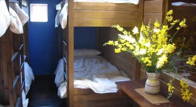 Кровать в общем номере Albergue La Aldea - Hostel