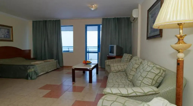 Полулюкс Hotel Iceberg