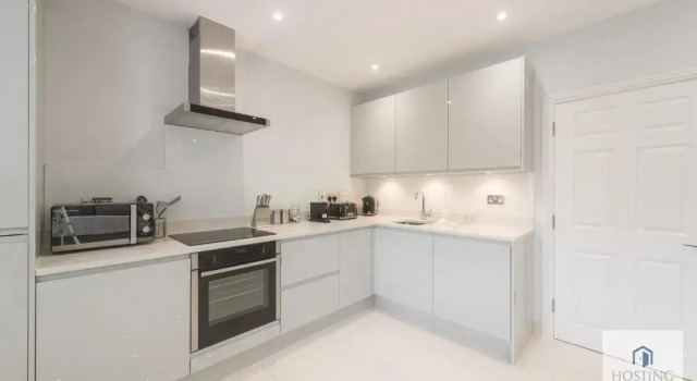 Апартаменты Luxury Ascot Apartment Close To Racecourse No 3