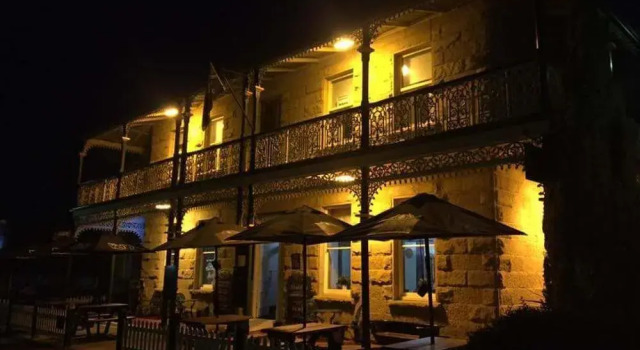 The Richmond Arms Hotel