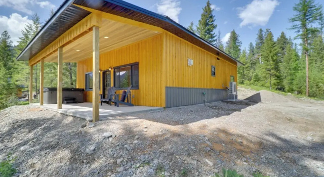 Коттедж Lakeside Cabin Retreat w/ Private Hot Tub!