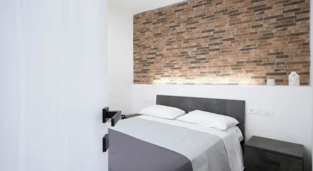 Napoli Factory Guest House, Забронировать Гостевой дом Неаполь Кампания, рядом с Церковь Пио Монте делла Мизерикордия