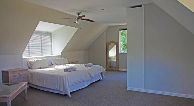 Cozy Quirky Cottage