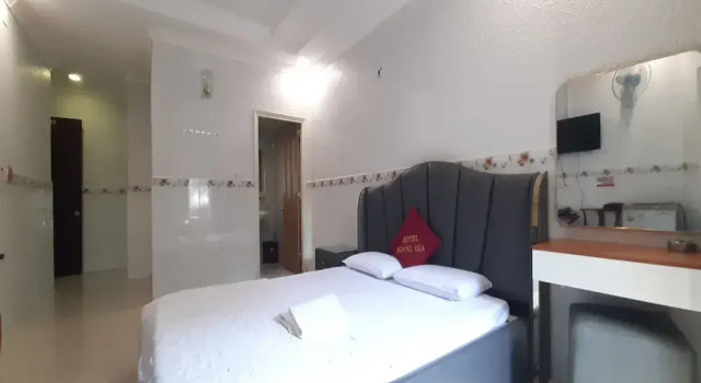 OYO 1226 Hoang Gia Hotel, Забронировать Отель Биньань Хошимин, рядом с Lotte Mart