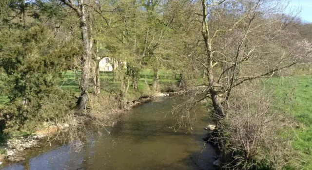 Gite Montsurs, 3 pièces, 4 personnes - FR-1-600-67, Book Hotel Montsûrs 