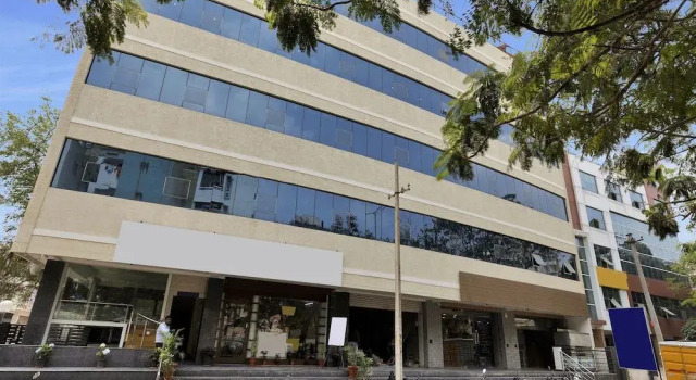 OYO 12181 Hotel Gravity, Rezerwuj Hotel Hajdarabad 