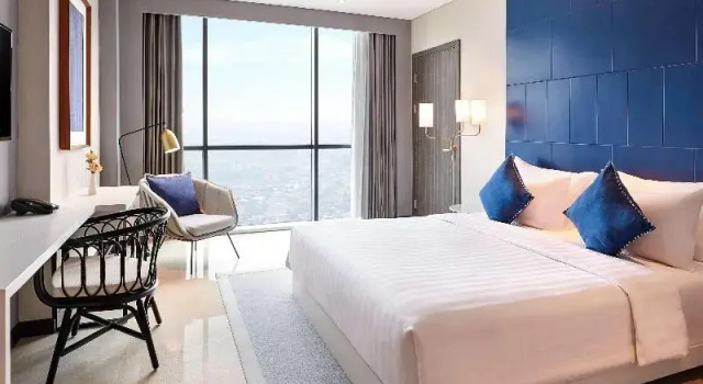 Standart oda Novotel Samator Surabaya Timur