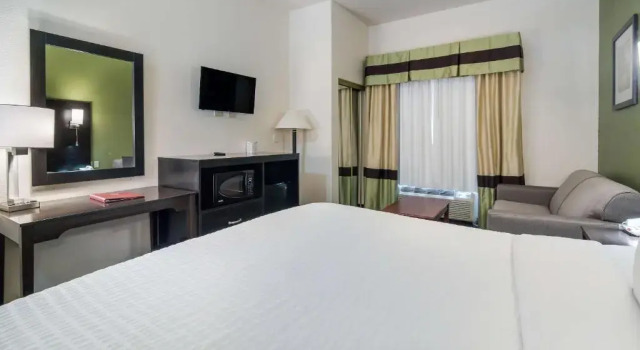 Номер Standard Clarion Inn & Suites Weatherford South