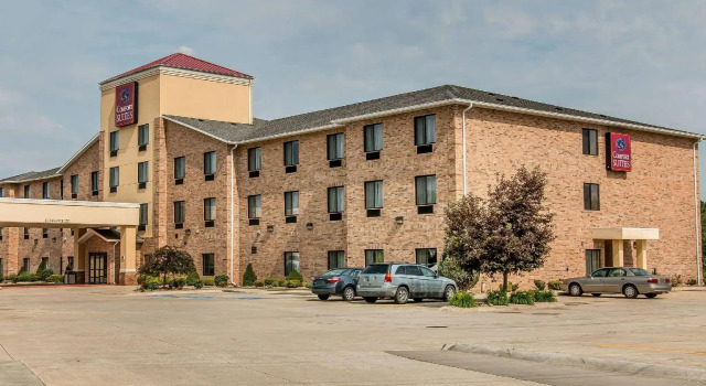 Кровать в общем номере Comfort Suites South Bend Near Casino