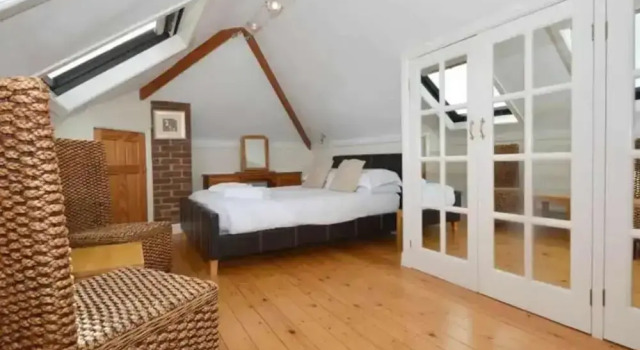 4 Bed House-sleeps 8-pets-parking-marinaseaview