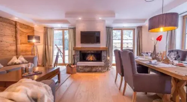 Circle Chalets Arlberg am Golfplatz Ski in - Ski out, Book Chalet Hotels in Vorarlberg with Parking, Parking