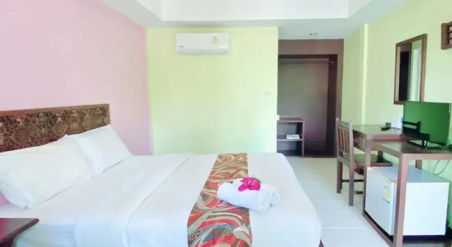 Baan Karnjana Hotel Samui, Забронировать Отель Отели Ламаи-Бич с парковкой, рядом с Ночной рынок Ламаи, Парковка