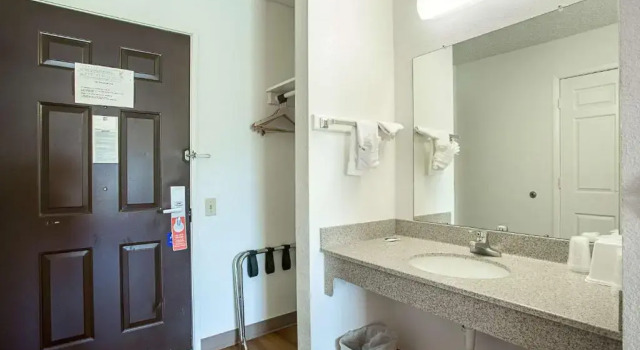 Четырёхместный номер Standard Motel 6-Williams, AZ - West - Grand Canyon