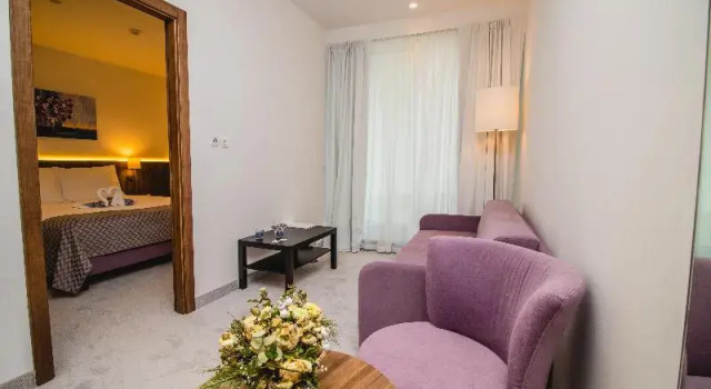 Люкс Comfort Hotel Garden Hill