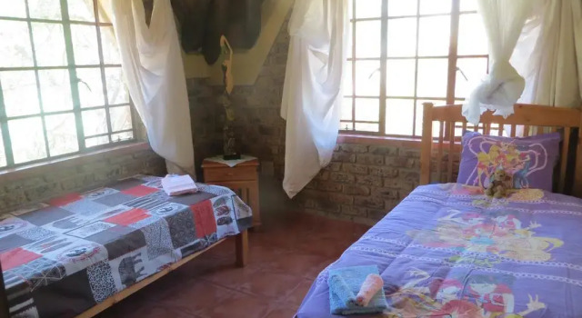 Rafiki's Resthouse, Book Vacation Home Marloth Park Barberton