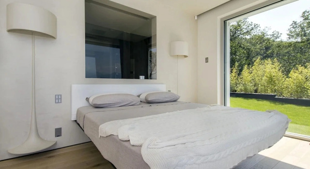 Modern Oasis Overlooking Lake Maggiore, Забронировать Вилла Коттеджи Стреза, рядом с Парк виллы Паллавичино, Коттедж