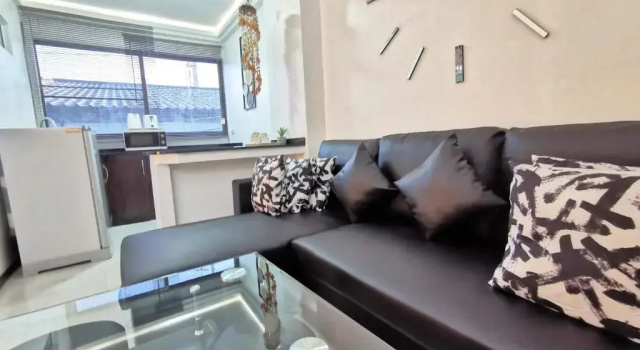 Апартаменты Deluxe Hagone Condotel - Pool, Near Pattaya City & Steps to Weekend Market