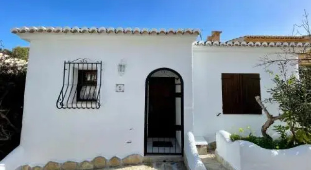 Bungalow Mar W1B02