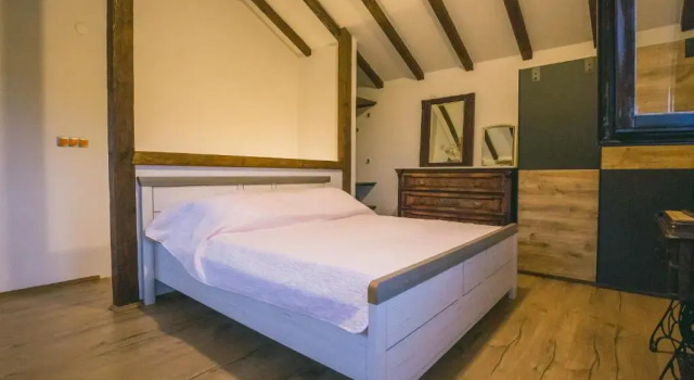 Olive Hill Family House, Rezervovat Hotel Hotely v Vis s bazénem, Bazén