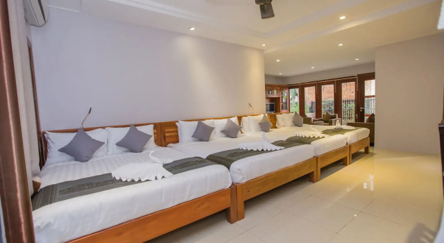 Saline Residence