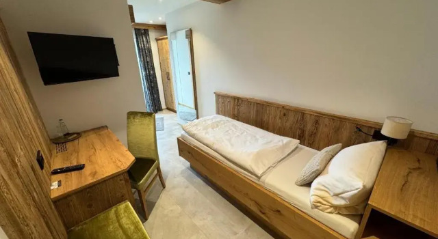 Gasthof Zum Wulfen, Reservar Hotel Sulzbach-Rosenberg Swabian Forest