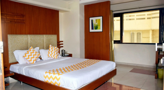 Fabhotel Prime Avenue