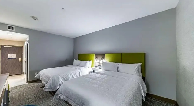 Четырёхместный люкс Hampton Inn & Suites Pryor, Ok