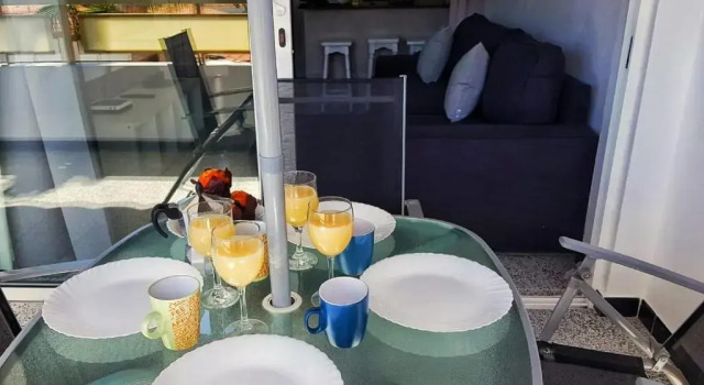 Апартаменты 5 min walk from Yumbo 216