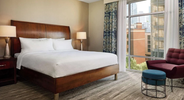 Люкс c 1 комнатой Hilton Garden Inn Nashville Downtown Convention Center