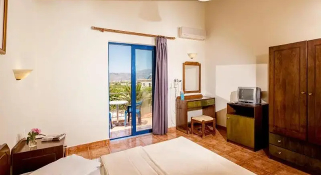Номер Standard с балконом Adelais Hotel