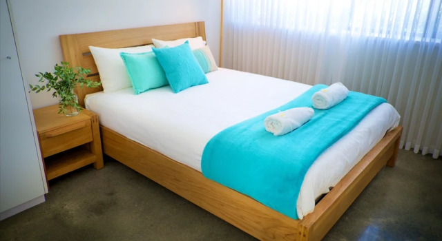 Cottesloe Artist's Beach Retreat, Book Hotel Cottesloe Perth