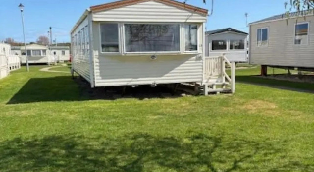 Caravan Sleeps 8 With Parking and Patio, Book Feriehus Mablethorpe Lincolnshire