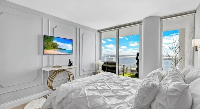 Номер Standard Пентхаус с 2 комнатами с балконом Chic Bayfront Condo With Stunning View