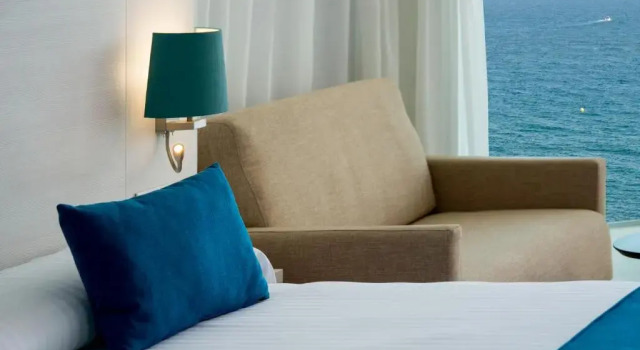 Трёхместный номер Standard с видом на море Spirit Hotel Benalmadena Beach
