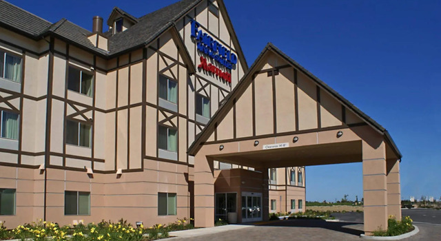 Кровать в общем номере Fairfield Inn & Suites by Marriott Selma Kingsburg