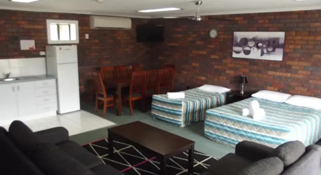 Семейный номер Standard Bridge Street Motor Inn