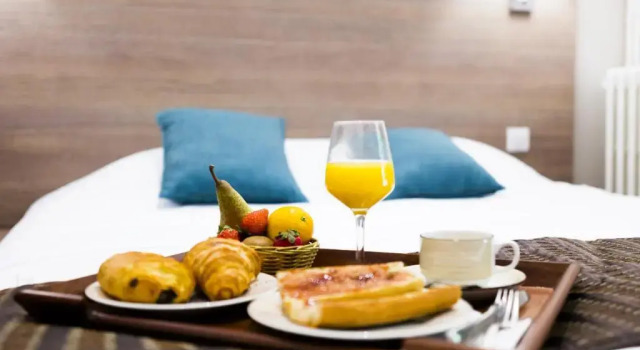 Номер Standard Logis Hôtel Restaurant Le Cours