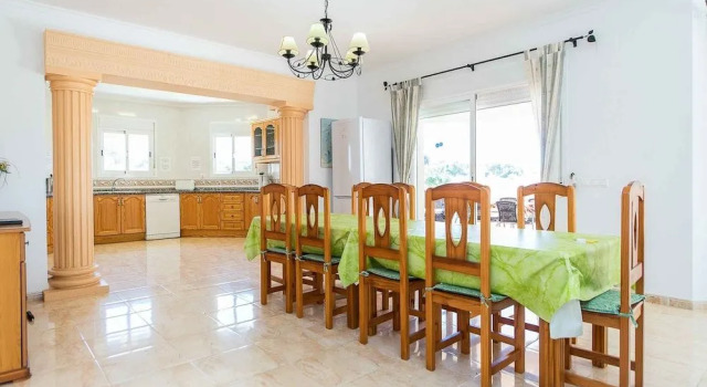 Villa Adoracion